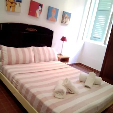 شقة Location In Nice! 2 Bedrooms Sleeps 4 *